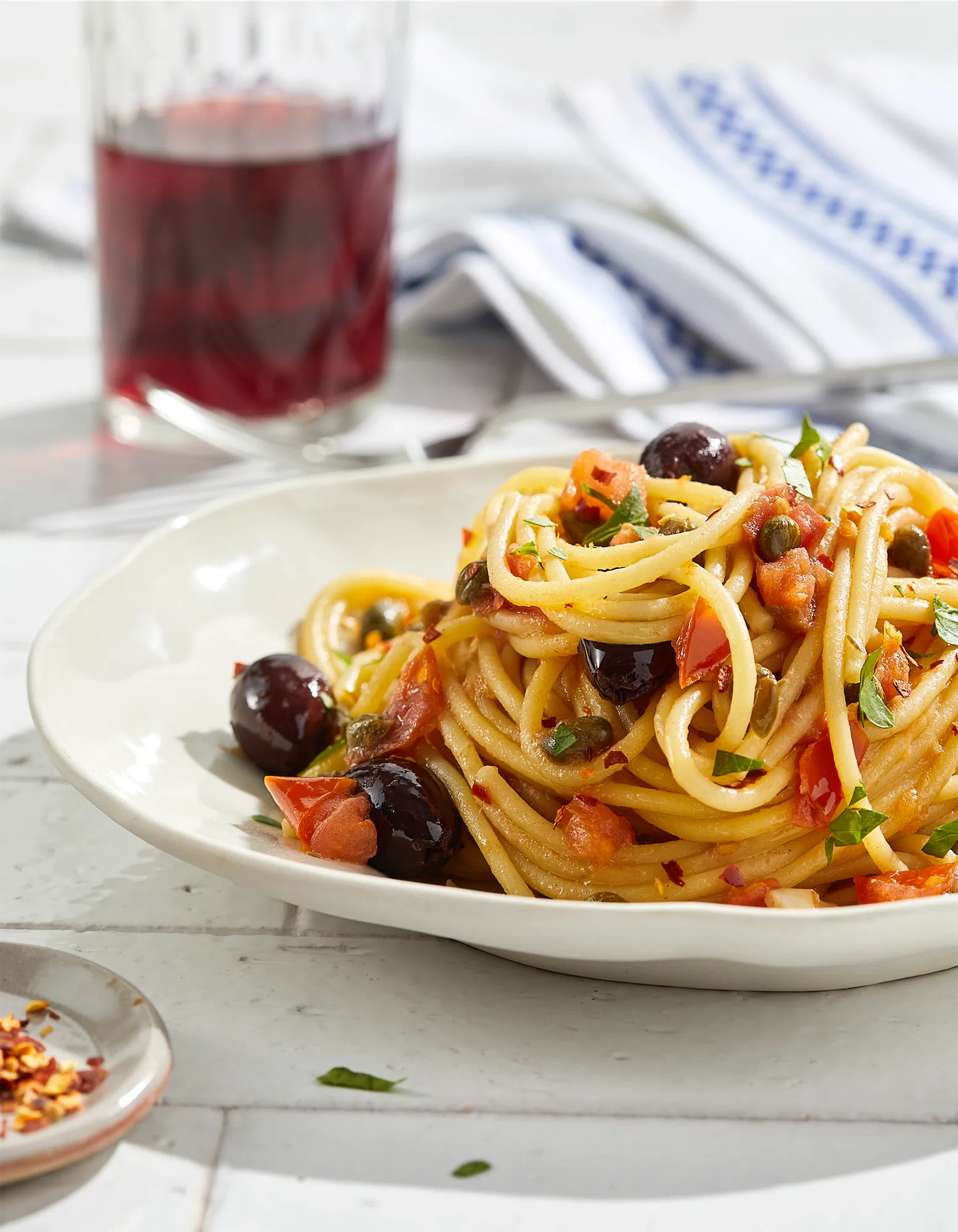 Andy Murray cookbook recipe spaghetti with tomatoes and black olives red wine in background