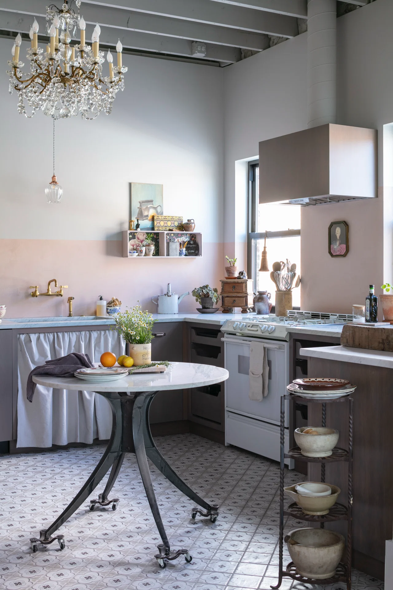 interior scen ekitchen tiled floor marbel bistro table sink curtain chandelier pestle mortar collection